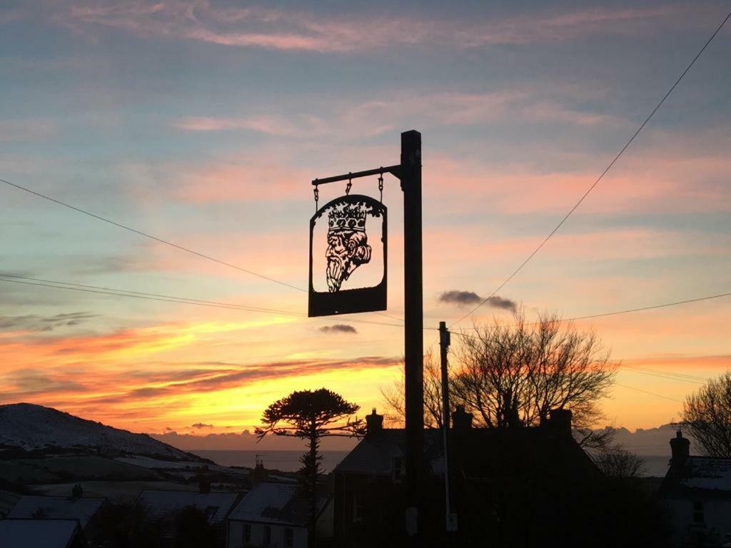 King'S Head Inn Llangynydd Exterior foto